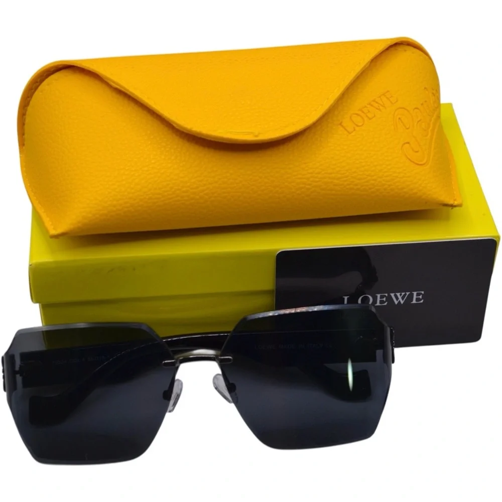 Loewe Women’s Oversized Rimless Sunglasses | Gunmetal & Black | Gray Lens | New - Picture 2 of 16